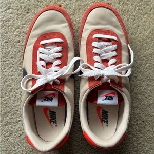 Nike (WMNS) Nike Daybreak “Cinnabar Sanddrift Gum” | Women’s 9